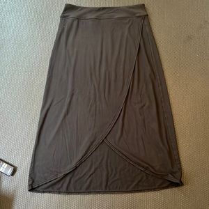 Athleta black skirt